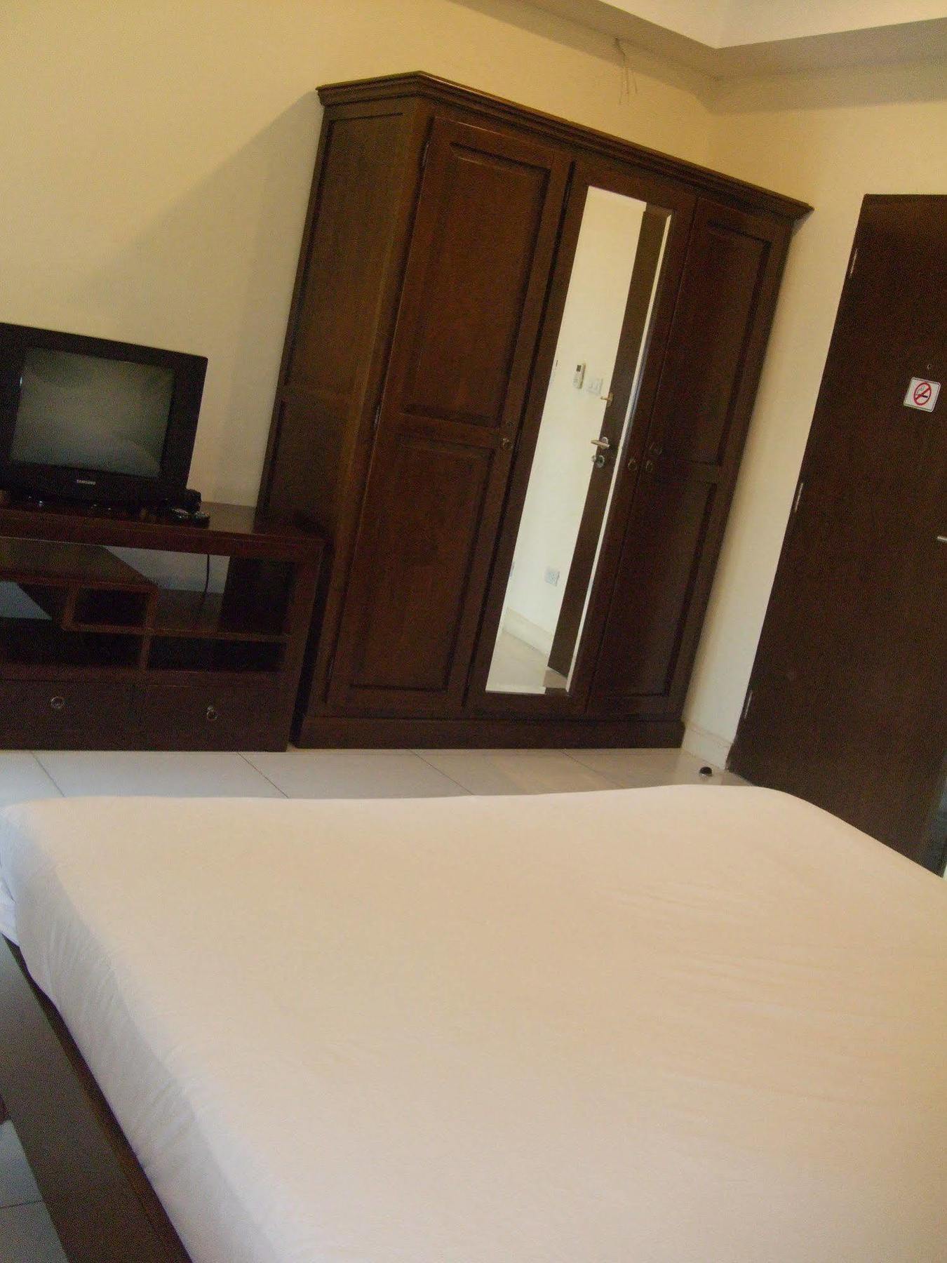 Baan Kittima Hotel Pattaya Buitenkant foto